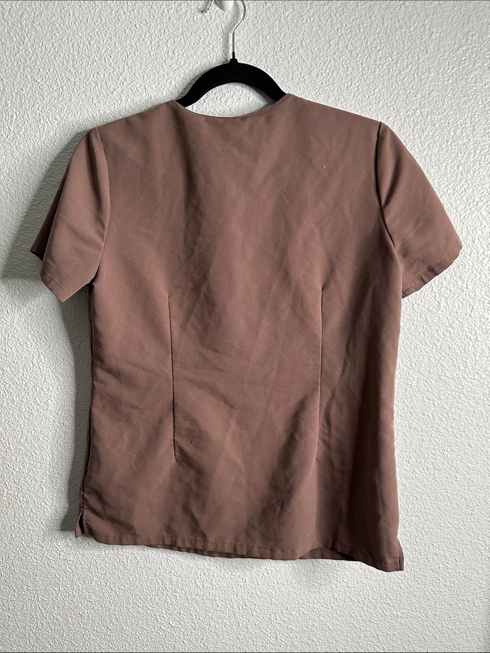 Figs V-Neck Scrub Top in Brownish pink taupe size XS - Picture 4 of 4